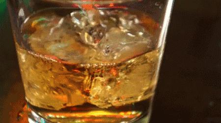 欧洲杯决赛酒吧看球,欧洲杯决赛球迷冲入赛场