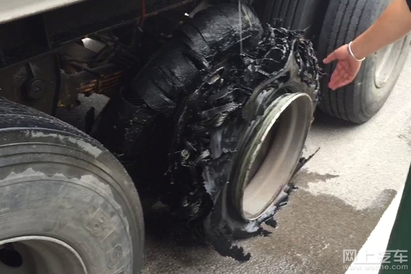 天津大客车事故35人死亡怎么判的,小车高速爆胎死亡率多少