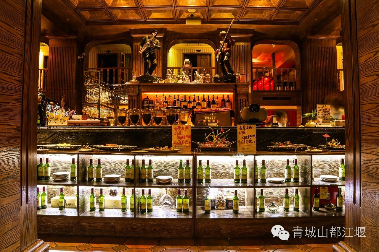 恍惚来到《好先生》中的“灰鲸”！在这家BIG满满的店，会不会