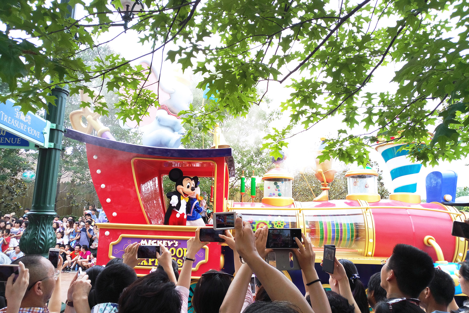 最精简上海迪士尼游玩攻略,最全上海迪士尼游玩攻略