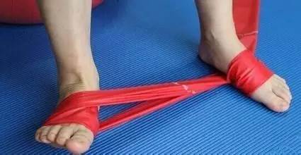 崴脚怎么治才能好得快,崴脚怎么根治