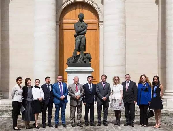 汉代古墓出土现场,汉代古墓中千年不腐的尸体