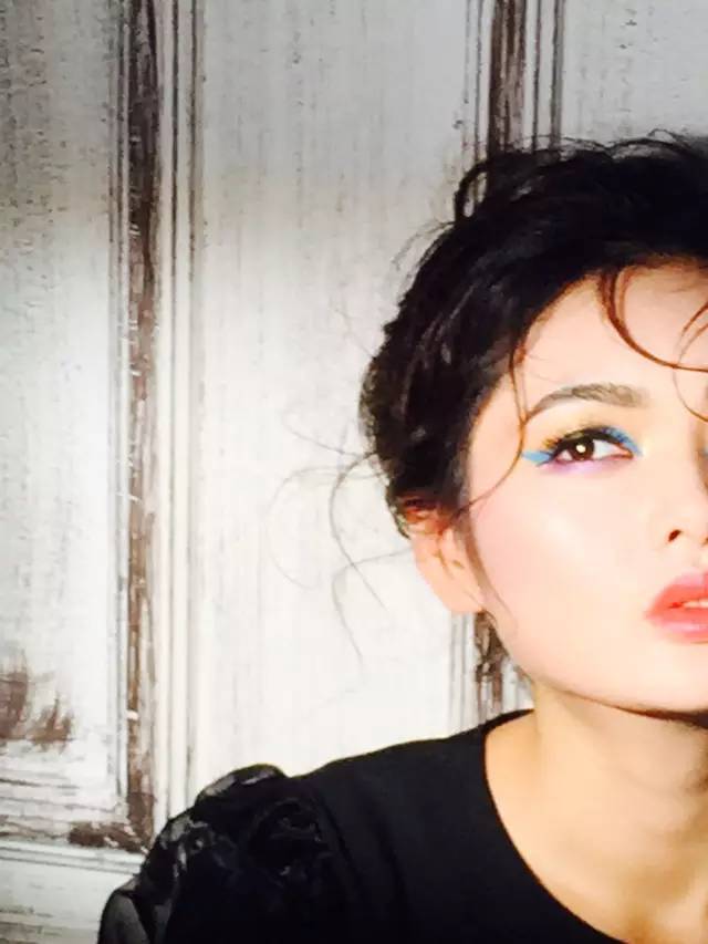 一秒变巨星，重姐绝美彩妆大片抢先看！