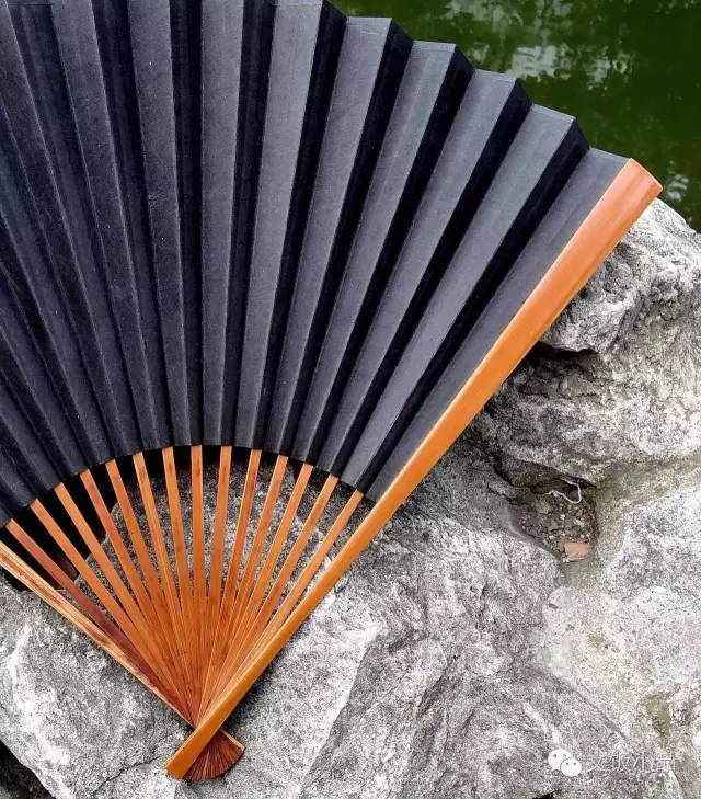 桃花坞里桃花扇--记苏扇制扇大师徐家东