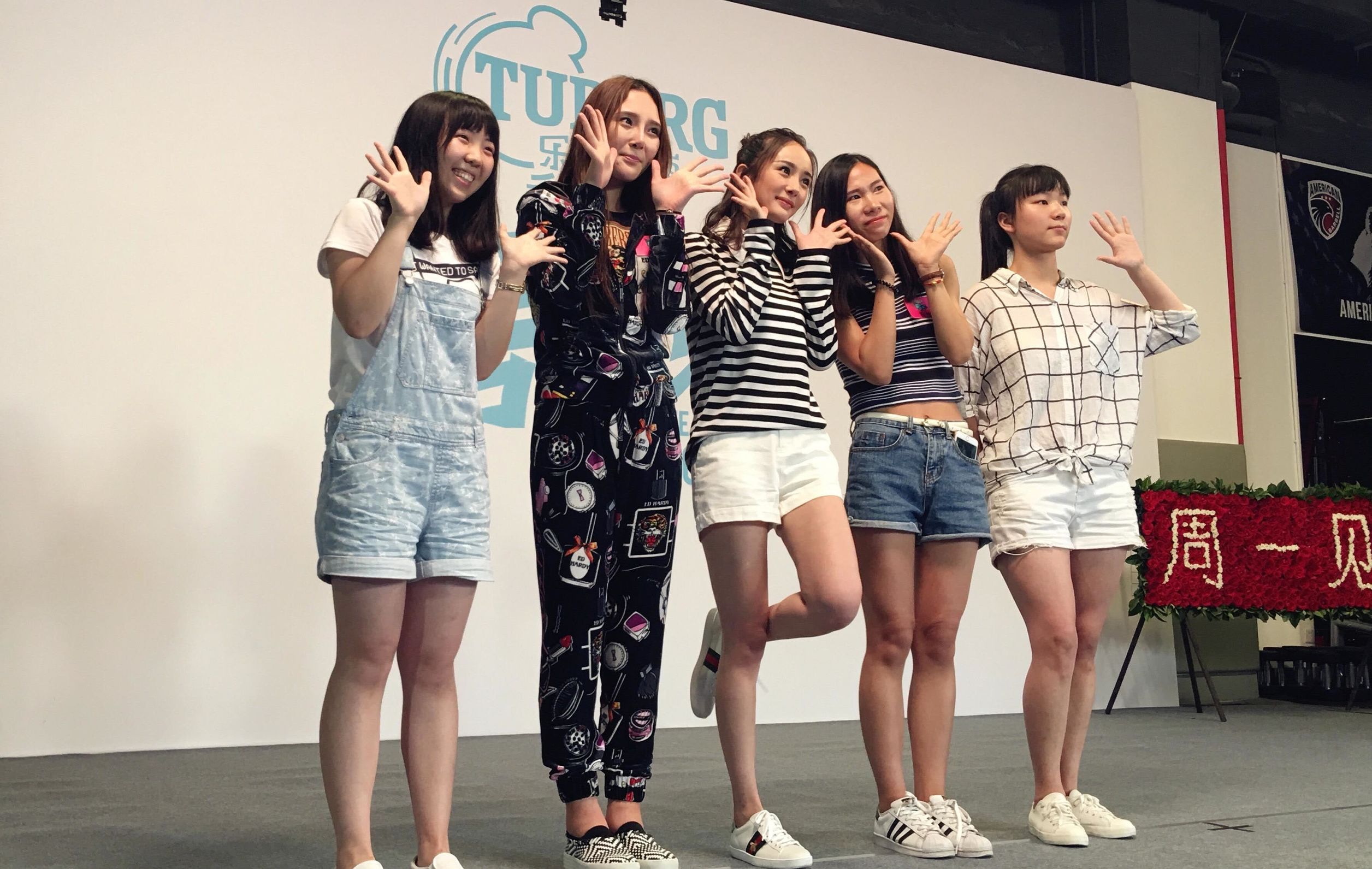 杨幂周一见!最会穿衣的女神*服私**都不过500元