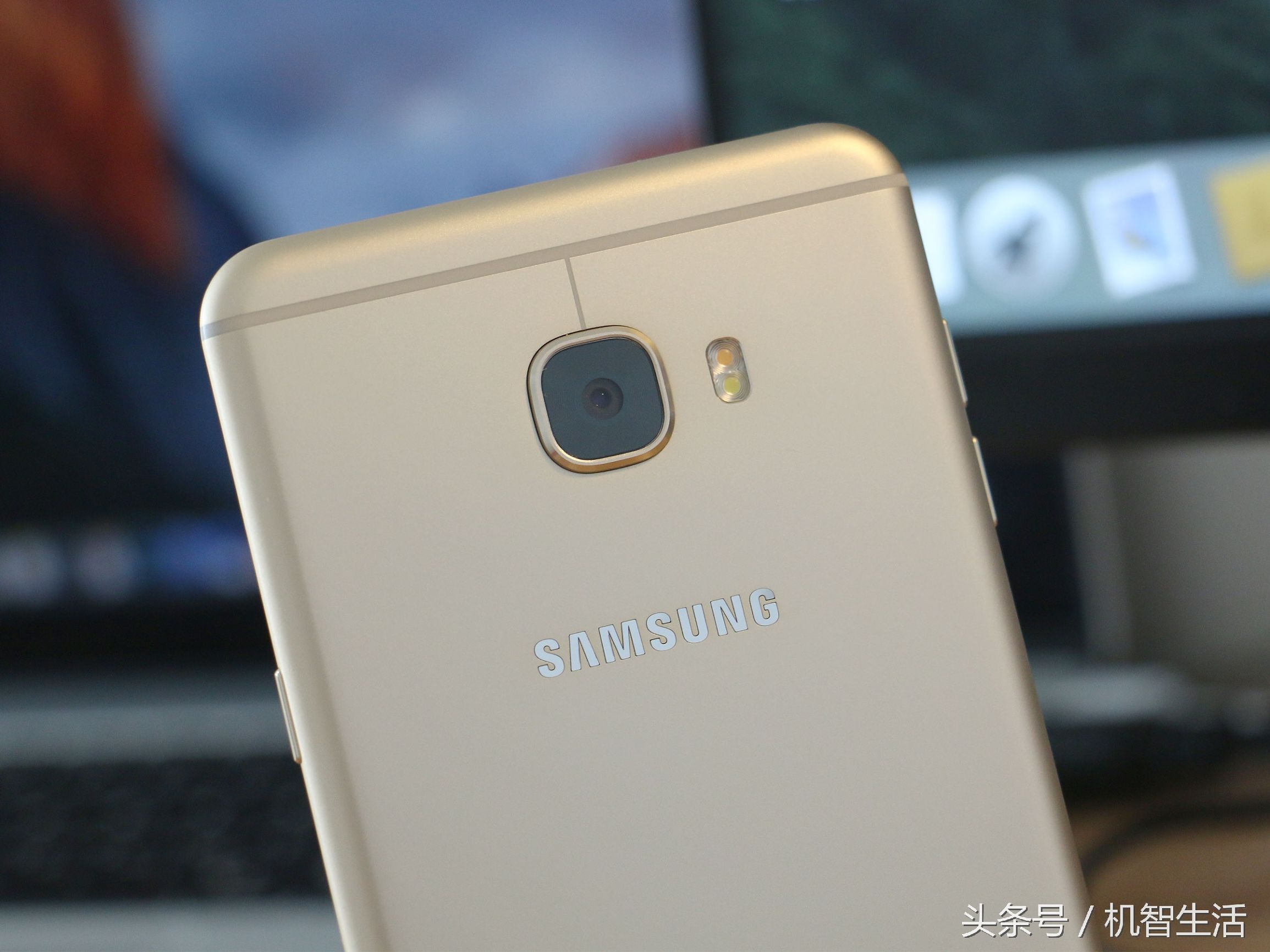 三星galaxyc7当年卖多少钱,三星c7最新评测视频