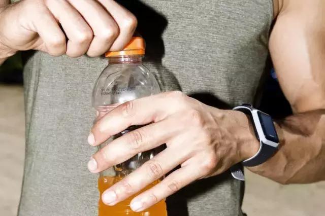 该怎么练才能跑好一场马拉松,跑半程马拉松的26个技巧与建议