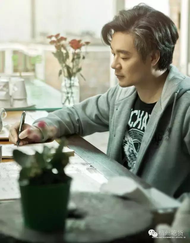 张嘉佳小龙虾,张嘉佳小龙虾微博