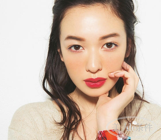 毛毛虫眉毛怎么化妆,毛毛虫眉毛怎么画