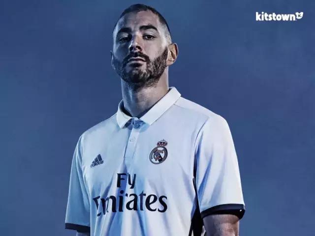 皇马新赛季紫色球衣,皇马球员与巴萨球员换球衣