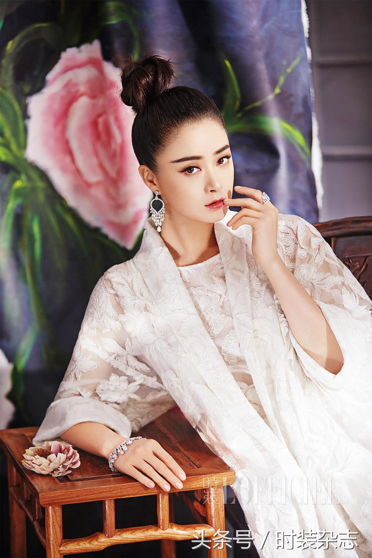 蒋欣甄嬛霸气名场面,蒋欣时尚大片惊艳众人