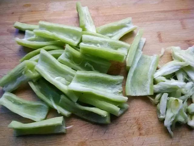 据说，渭南好多人都吃过这条青蛇！