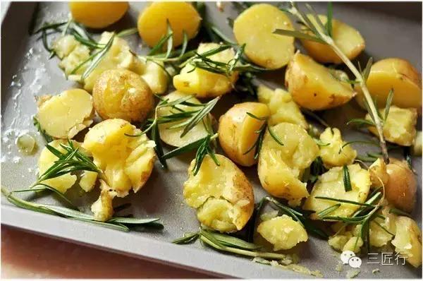 西餐里的那些“杂草”都是啥？一篇文章带你认识香草