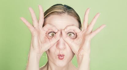 辟谣特工队|一招恢复视力，敢信吗？