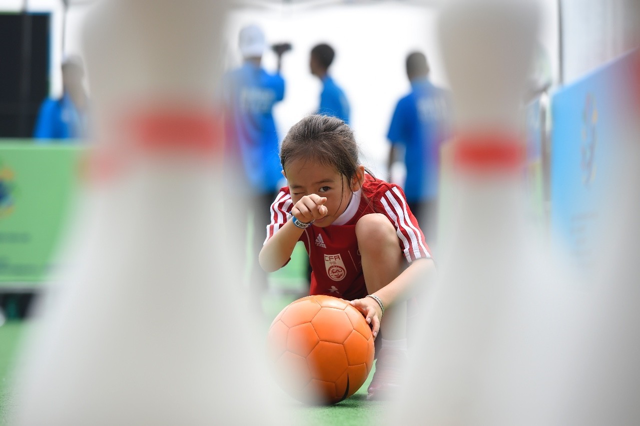 首届少儿足球嘉年华,萌娃乐翻天哈尔滨