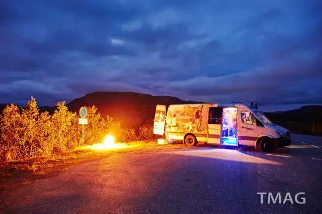 北欧看鲸鱼极光,看极光追逐鲸鱼