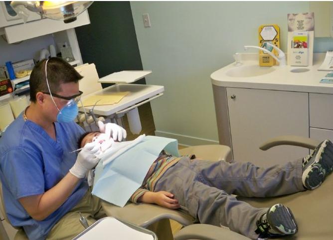 4岁小孩子牙齿烂了怎么处理,满口牙齿全部烂了