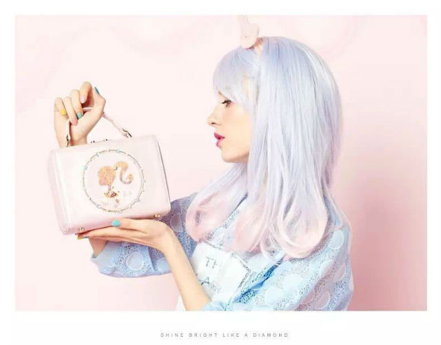 打败麦包包，aza如何用快时尚成为淘品牌第一包？