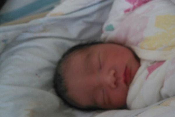 孕期产检正常生娃难产,孕妇怀孕宫缩住院产检