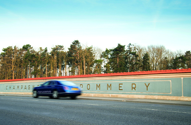 宾利慕尚极致版和长轴距版的区别,宾利慕尚极致版限量100台