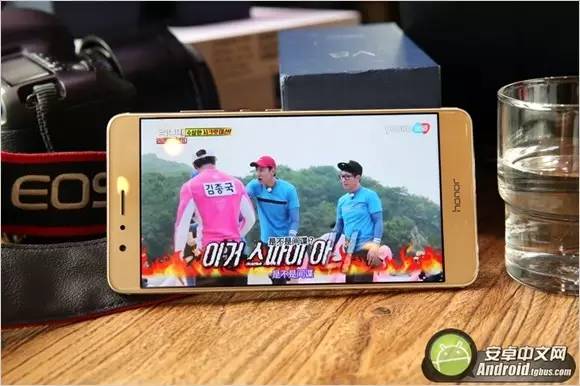 vr2k屏手机,荣耀v8的vr视频