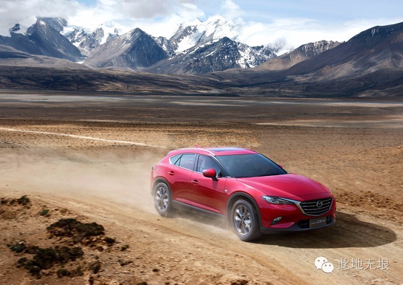 尽管我被卡在后排座椅上，我还是给这款车点了赞