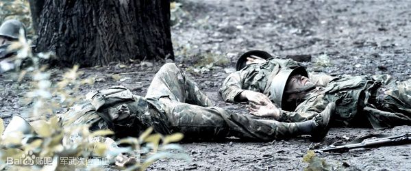 战争电影中的经典枪械,电影战狼中的一些枪械