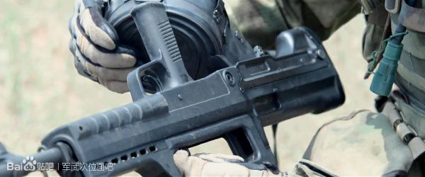 战争电影中的经典枪械,电影战狼中的一些枪械