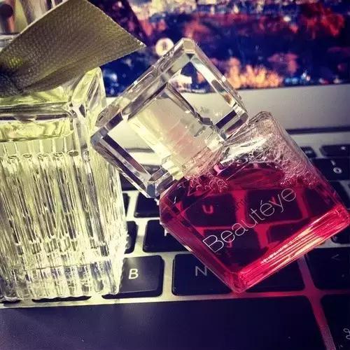 精致女人包包里必备物品,轻奢小众高级感包包