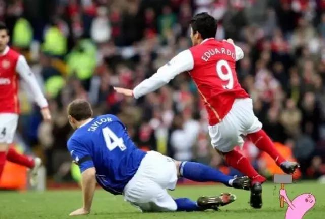 盘点足坛那些断腿瞬间,足坛十大断腿惨案