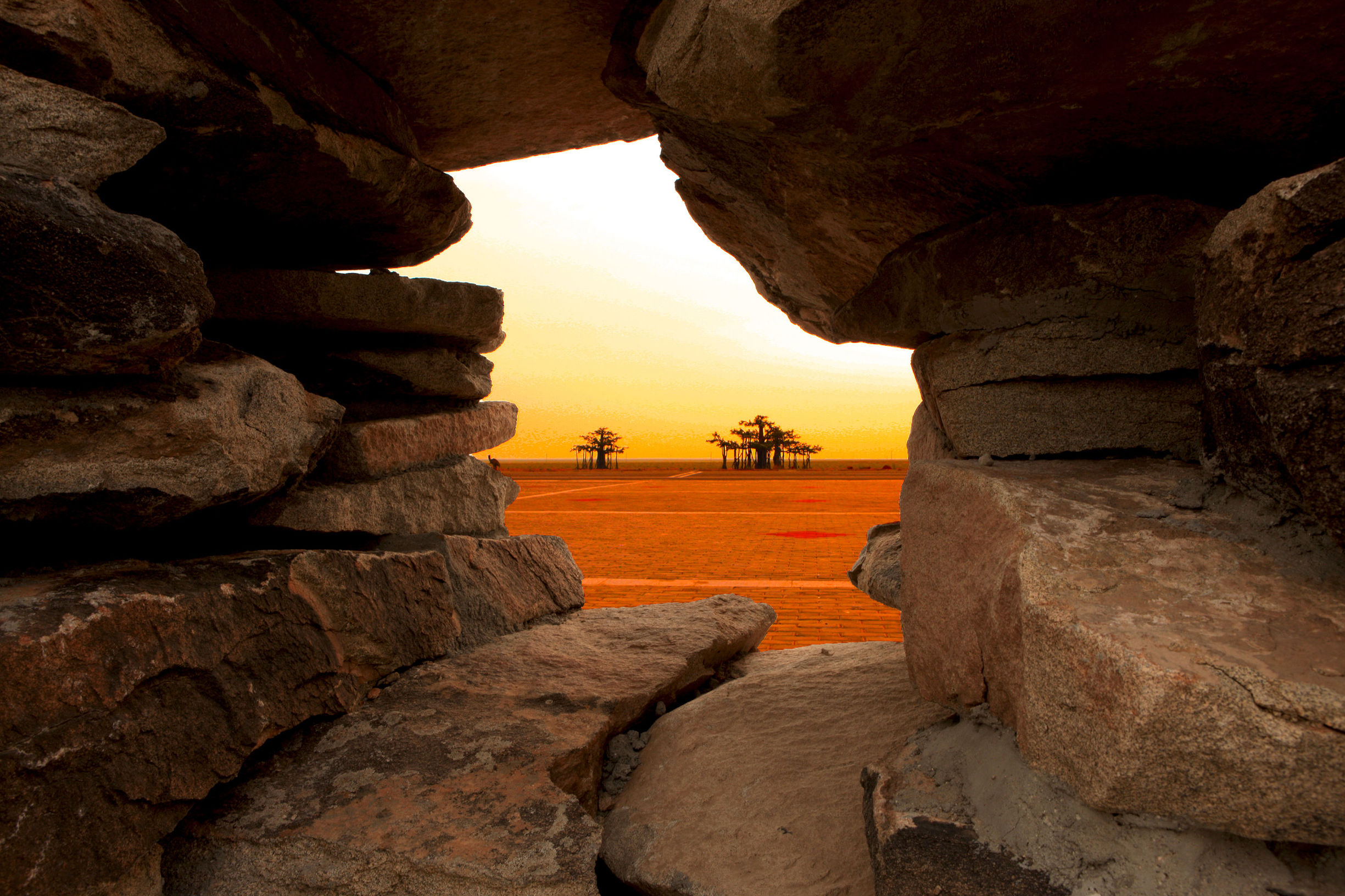 《绝地逃亡》成龙大哥为你指点，国内暑期出游好去处