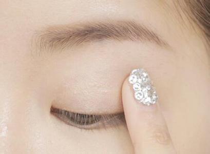 夏天晕妆的正确化妆方法,正确化妆技巧新手赶紧收藏