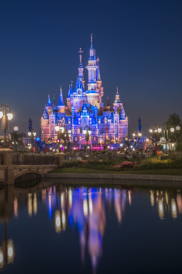 海洋迪士尼乐园古堡,日本迪士尼海洋幽灵古堡视频