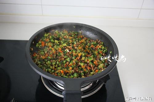 韩国鲜肉组合的心头爱！片场明星们的自备下饭秘笈！