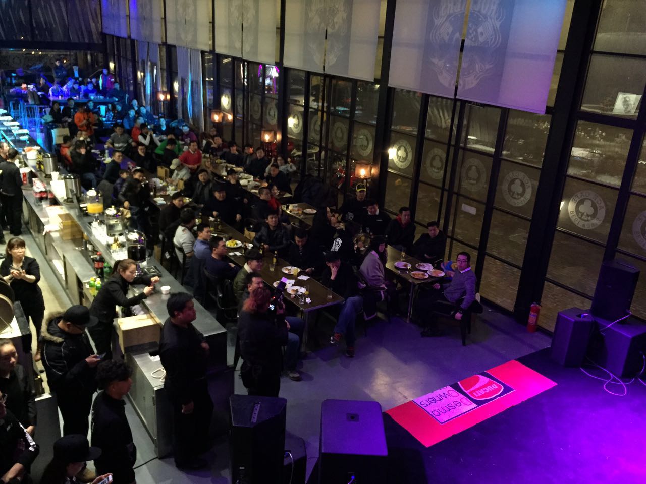 数百名杜卡迪车主齐聚北京，新款杜卡迪魔鬼Carbon现身