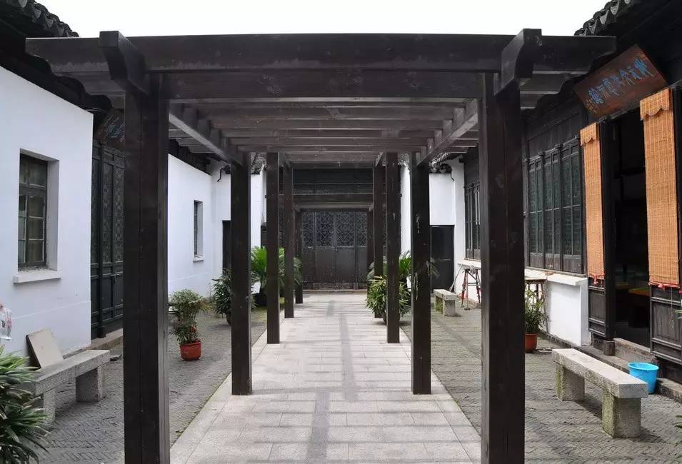 悬桥巷|顾颉刚与叶圣陶童年嬉戏的巷子里，藏着悠悠历史