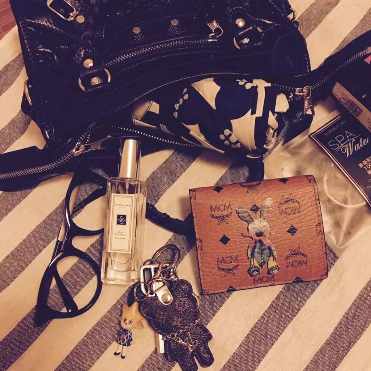 粉丝寄来的包,粉丝寄来了一箱包包