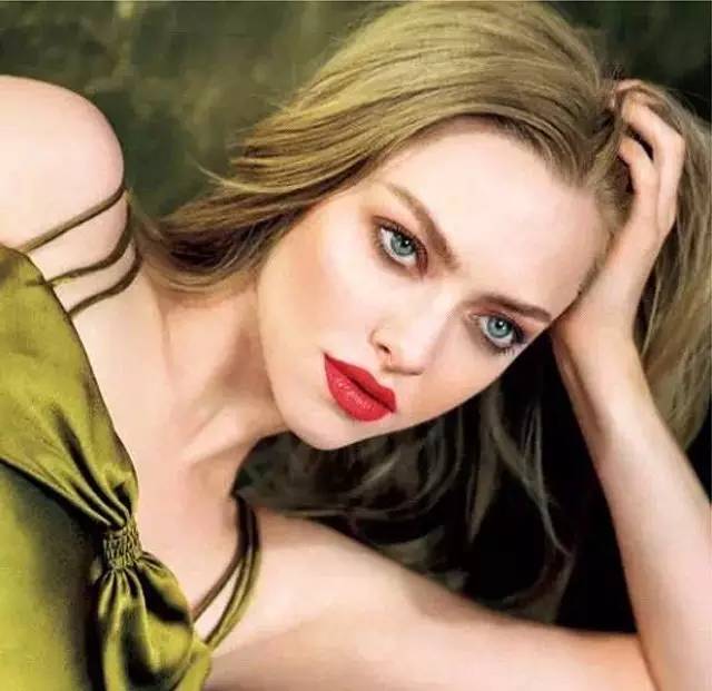 看了2018大牌的秋冬彩妆新品,2018秋冬彩妆必入合集