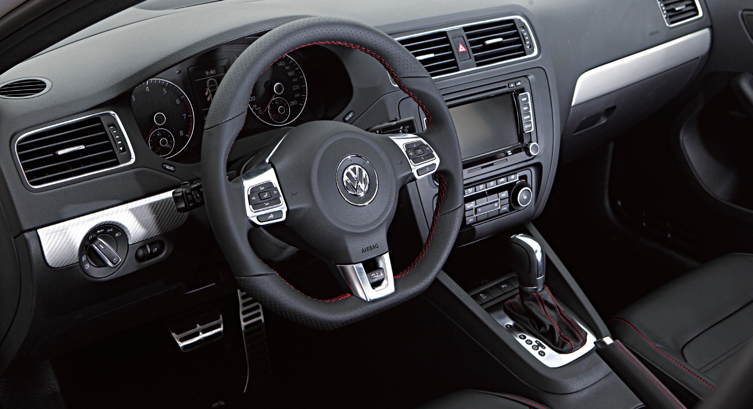 海外版大众速腾速腾gli官图曝光,上汽大众速腾和一汽速腾哪个好