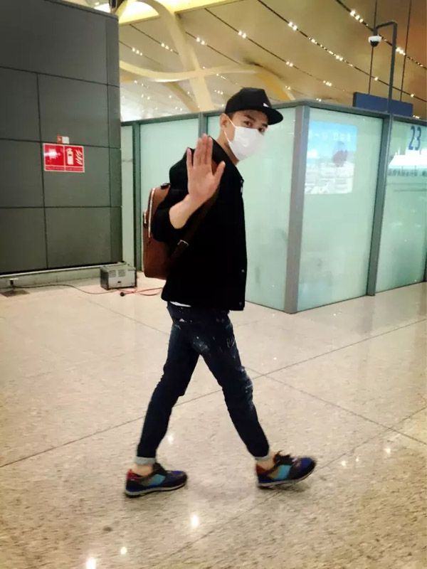 超级有质感的双肩包谁不爱,高颜值双肩包学生党必备