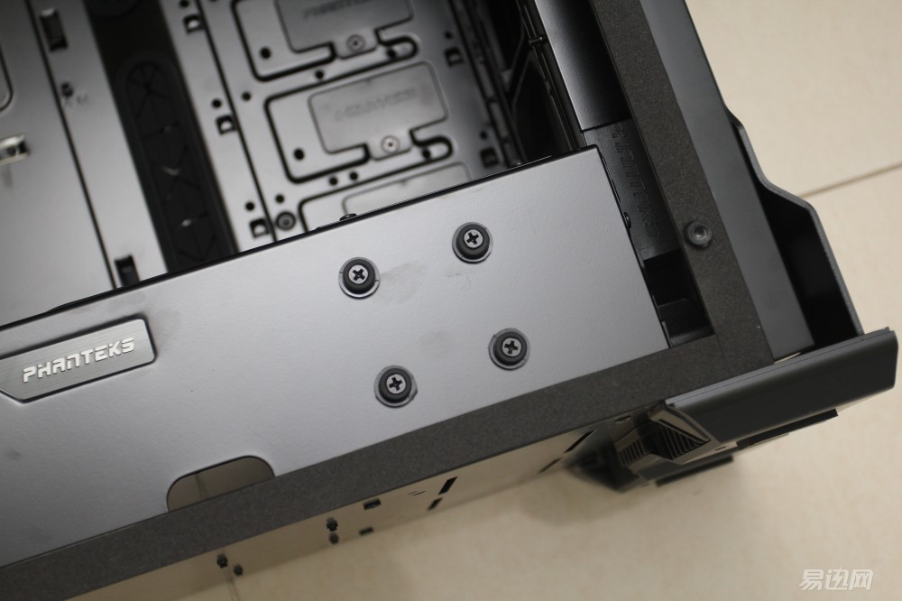 追风者515机箱可以装大主板吗,华擎b150装nvme