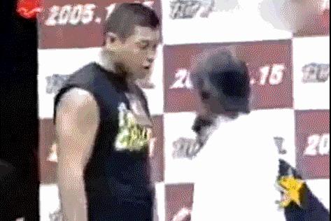 周星驰受外国主持人挑衅视频,周星驰被外国主持惹怒