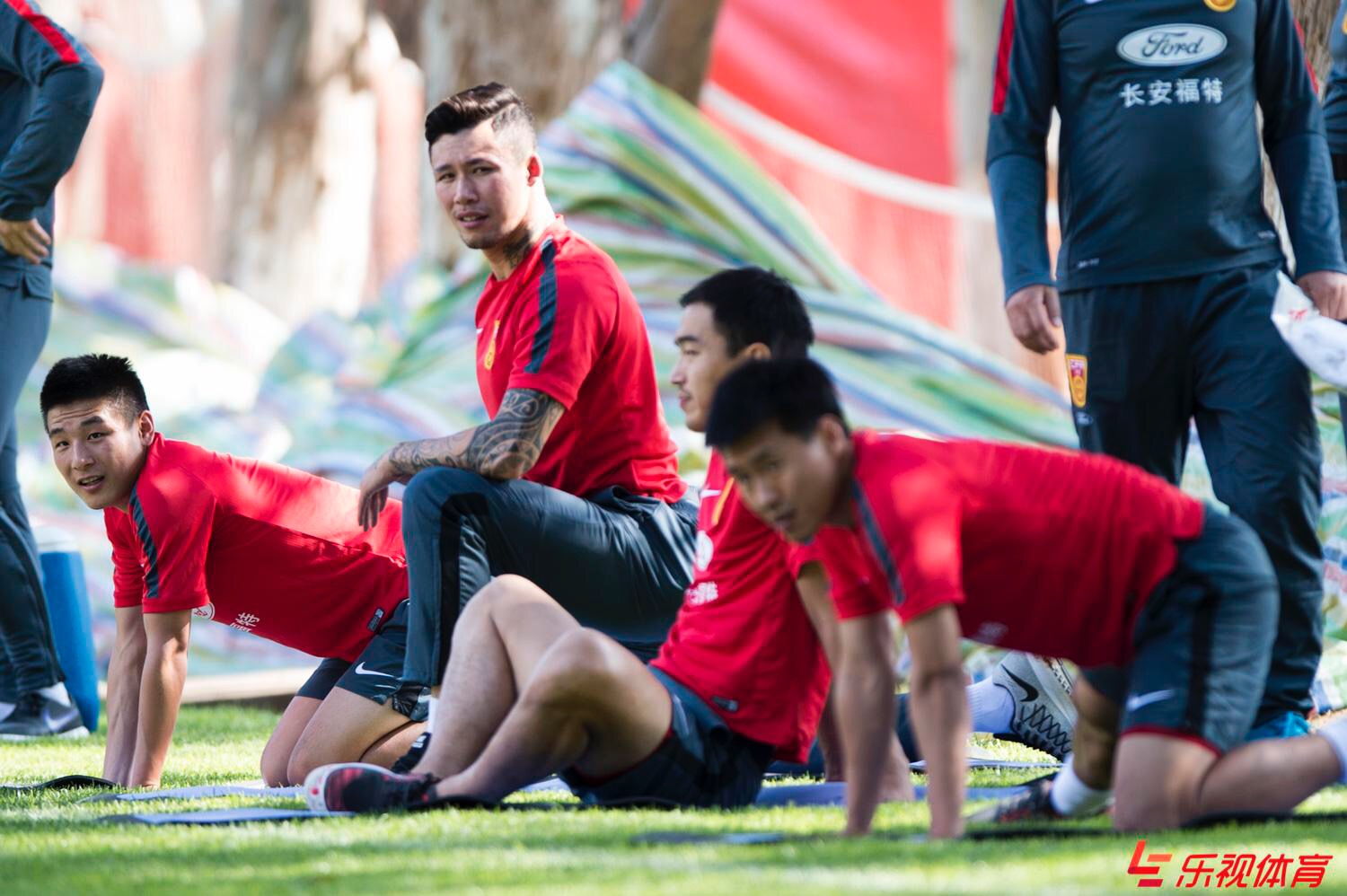 国足亲切问候韦世豪,国足亲切问候