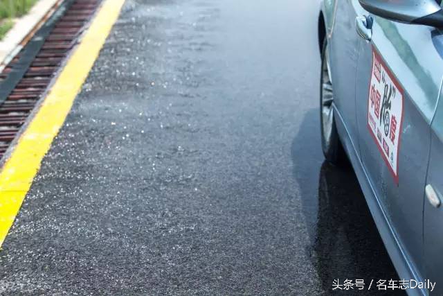 如何挑选一款适合自己的轮胎,夏季轮胎和四季轮胎