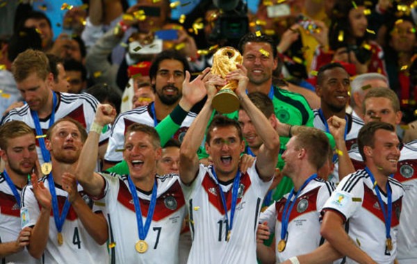 施魏因斯泰格告别,施魏因斯泰格告别仪式