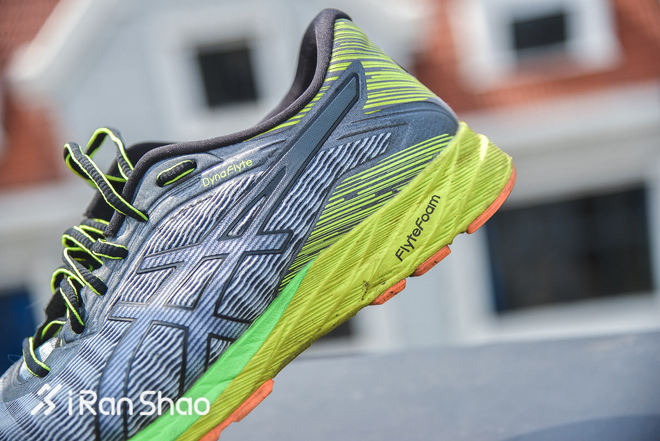 TopX|硬碰硬较量四款主流缓冲跑鞋横评对比