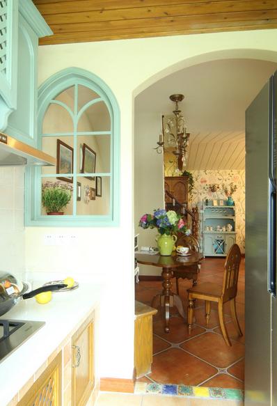 127平跃层装修现代简约风,跃层124平装修风格大全三房两卫