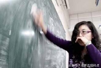 粉笔灰对小孩的危害视频,粉笔灰对老师的危害