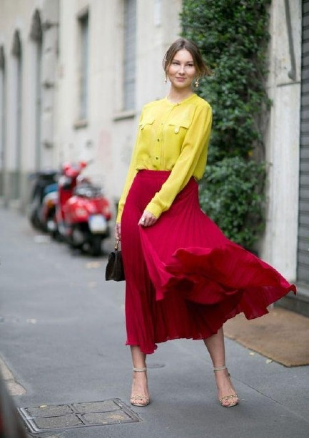 不要再说中国队服丑了明明时尚圈的西红柿炒蛋很美