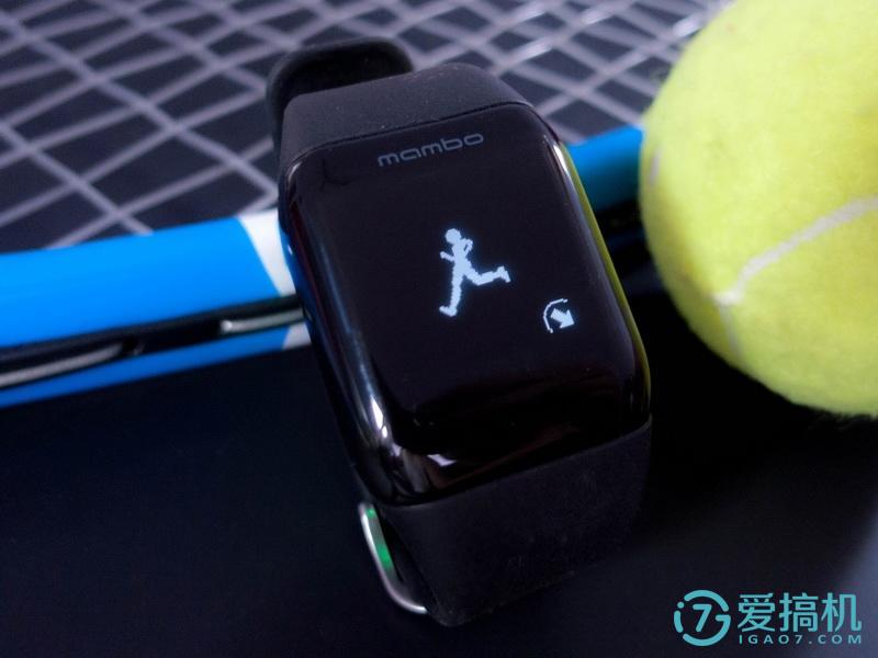 乐心运动手表充电,乐心运动手表显示实时数据